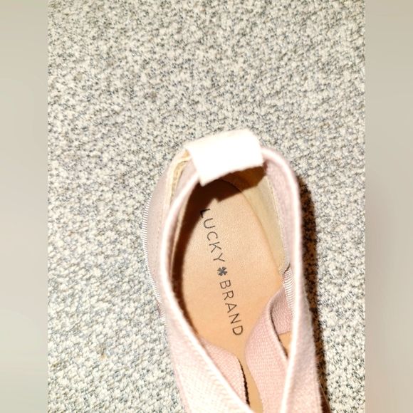Lucky Brand Womens Atlyi Suede Ankle Strap Flats. (Cameo Rose) - Picture 5 of 6